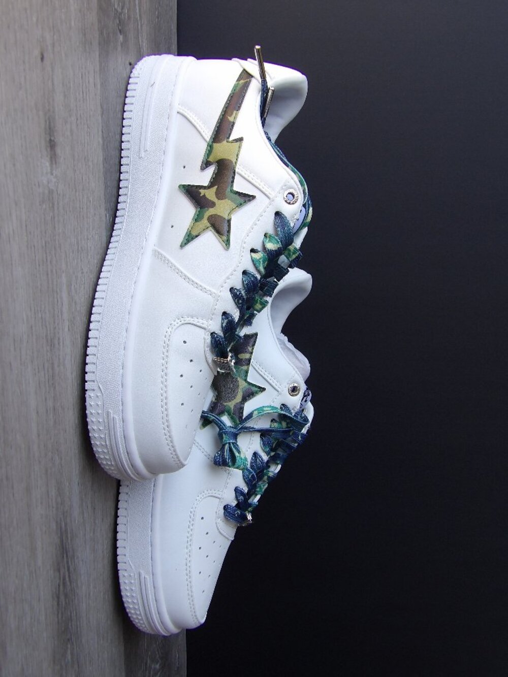 A bathing ape Bape Sta Low White ABC Camo Green size 9.5